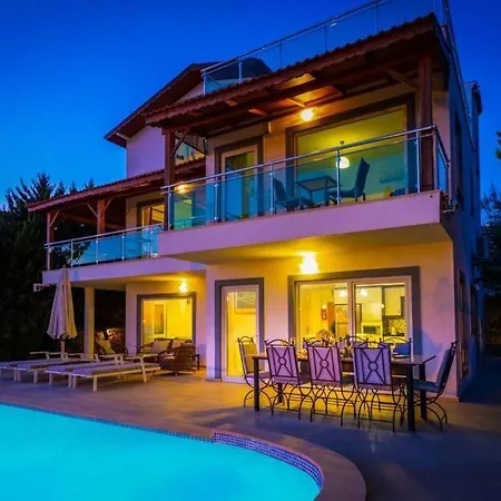 Sleeps 10 With Pool Air Con And Wifi Villa *