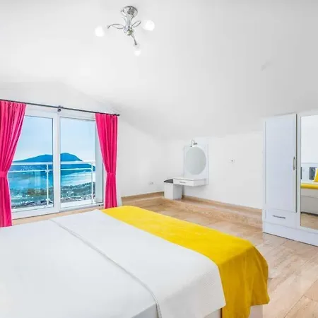 Sleeps 10 With Pool Air Con And Wifi Villa Kalkan