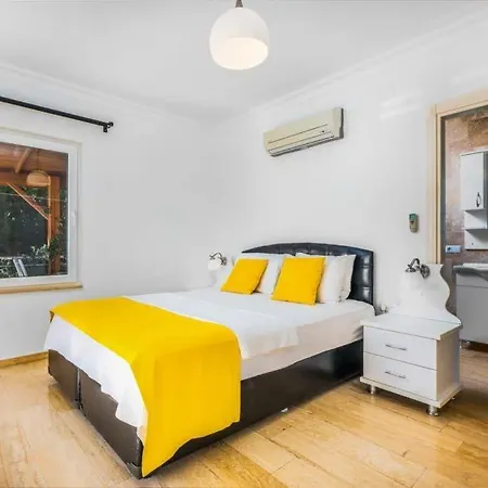 Sleeps 10 With Pool Air Con And Wifi *