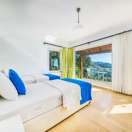 Sleeps 10 With Pool Air Con And Wifi *